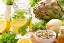 Détox naturelle : comment nettoyer son organisme en douceur